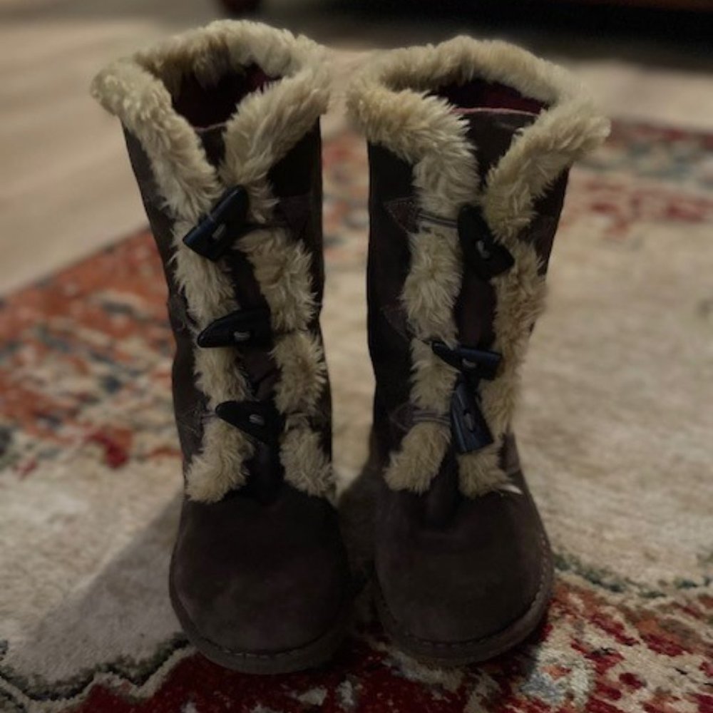 Suede & fur boots